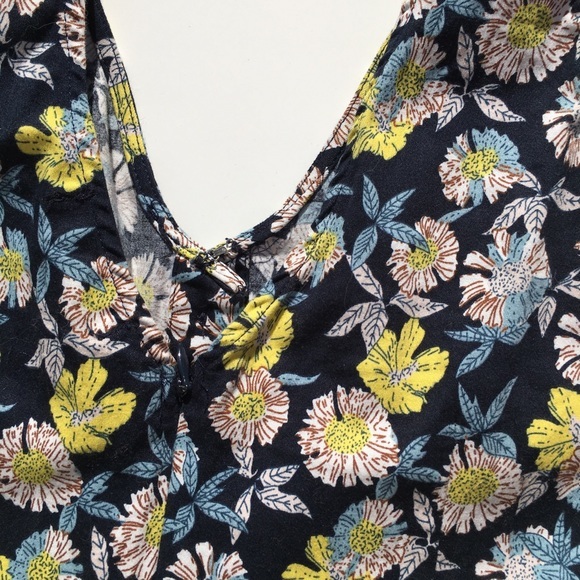 Forever 21 Floral Dress Size Medium - Picture 7 of 14